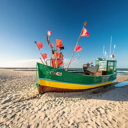 Comfortable 2-level Close To The Appartement