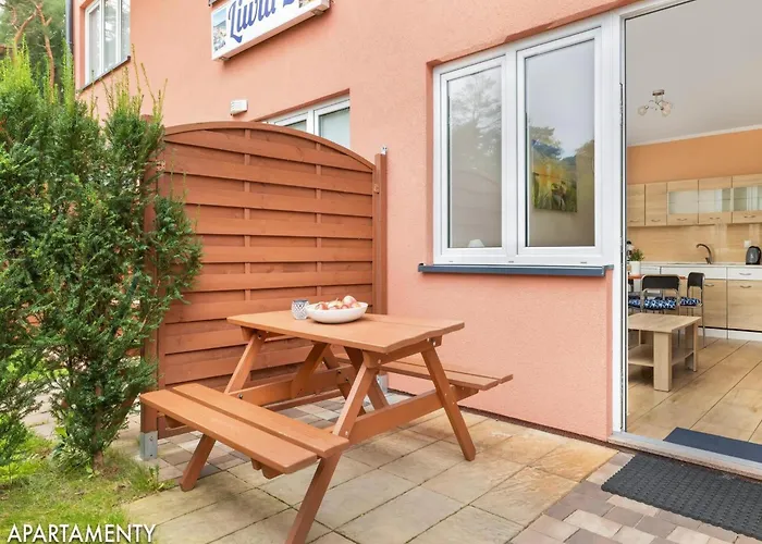 Comfortable 2-level Close To The Apartman *