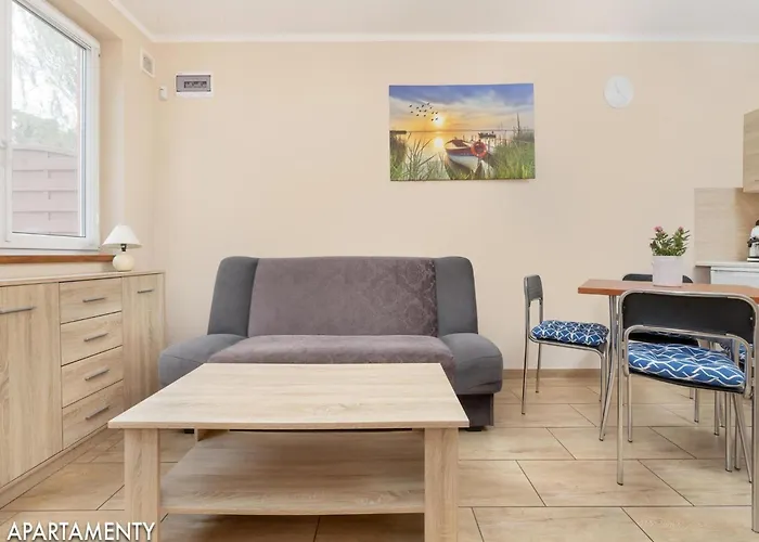 Comfortable 2-level Close To The *